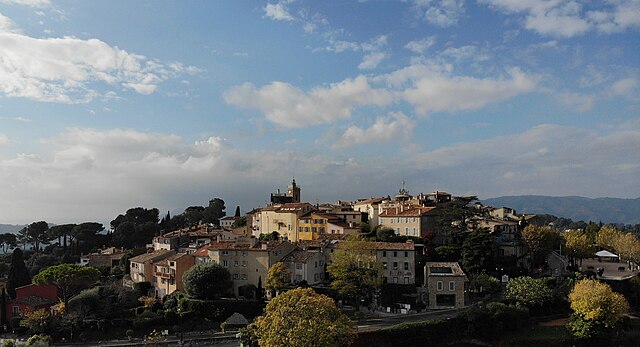 Mougins village